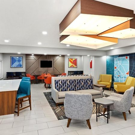 Holiday Inn Express Fremont By Ihg Экстерьер фото