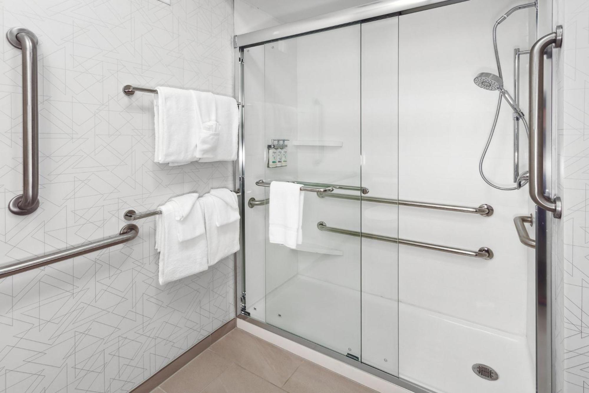 Holiday Inn Express Fremont By Ihg Экстерьер фото