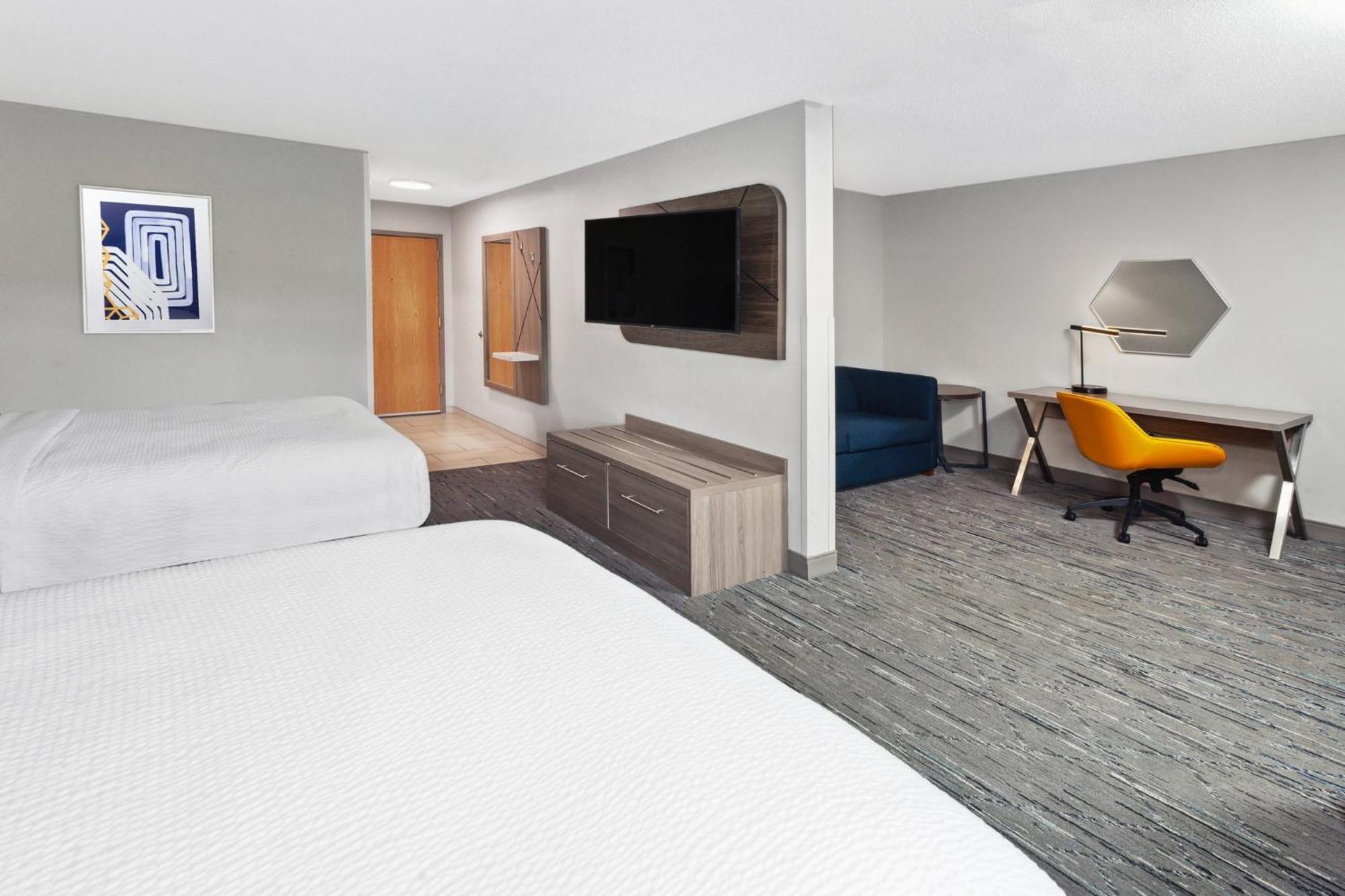 Holiday Inn Express Fremont By Ihg Экстерьер фото